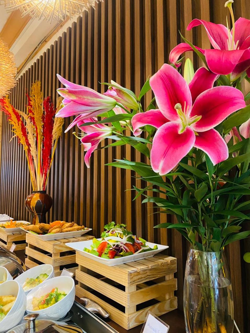 Na Nue Hotel โฮจิมินห์ซิตี้ ภายนอก รูปภาพ