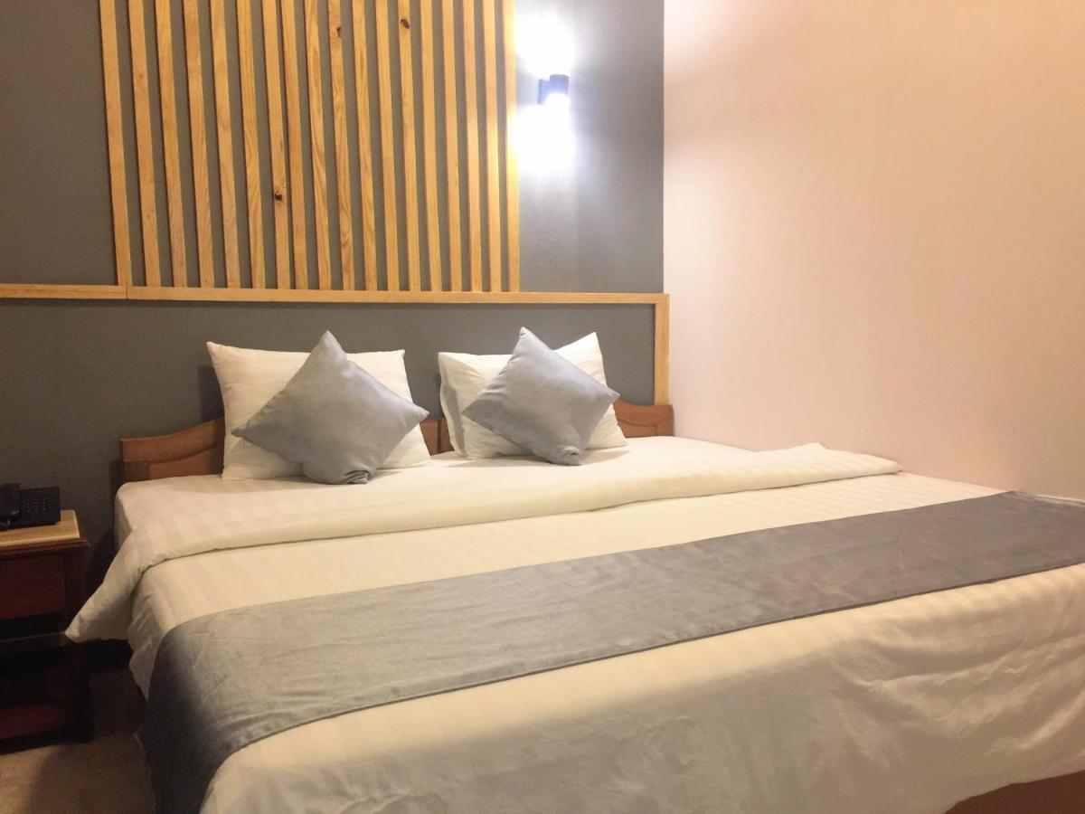 Na Nue Hotel โฮจิมินห์ซิตี้ ภายนอก รูปภาพ